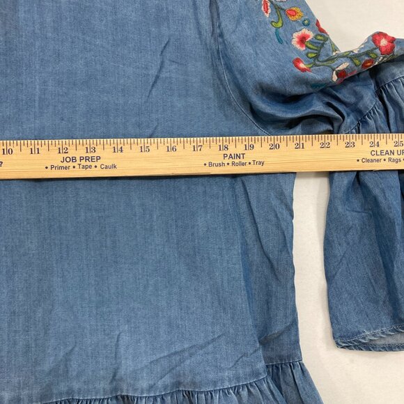 Beach Lunch Lounge Large Blue Chambray Floral Embroidered Feminine Blouse - Picture 6 of 10